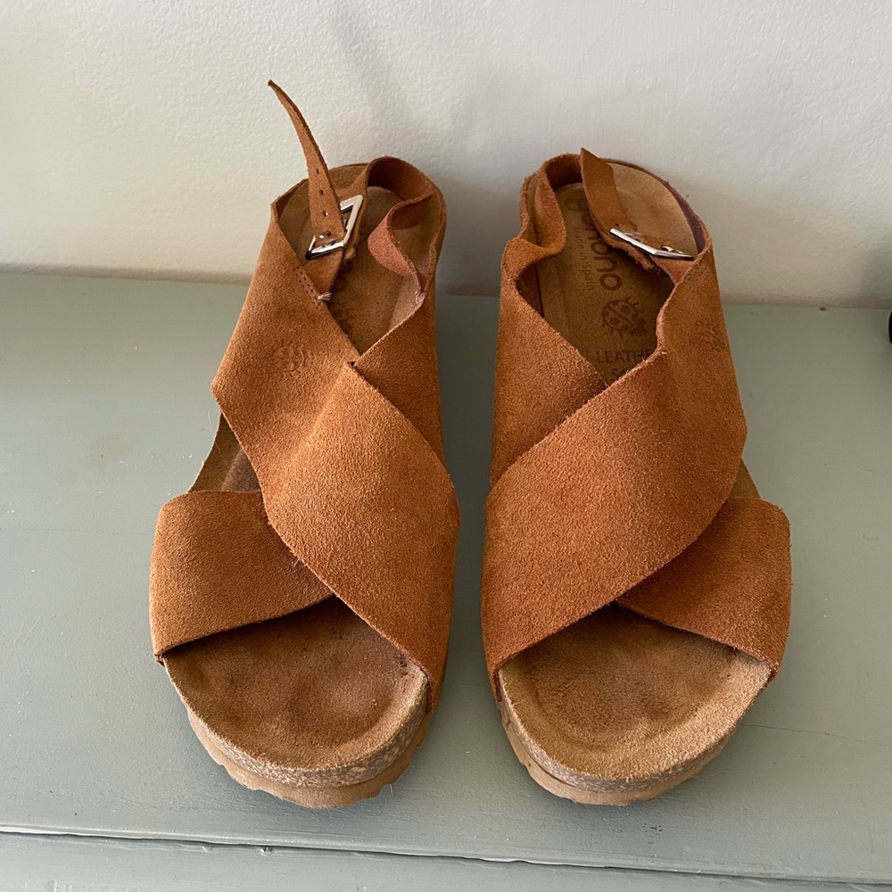 Suede Cross-Strap Sandals - Tan